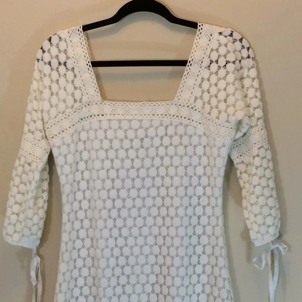 Solitaire Off-white Lace Lined Dress 3/4 Sleeves - Picture 2 of 8